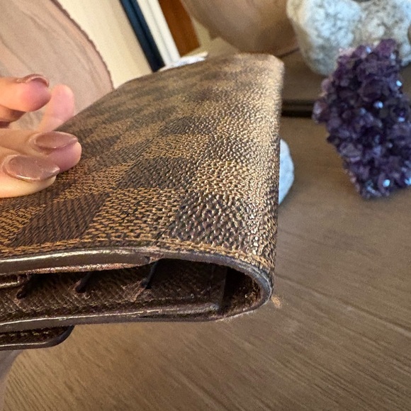 Louis Vuitton Damier Canvas Wallet - Picture 3 of 16